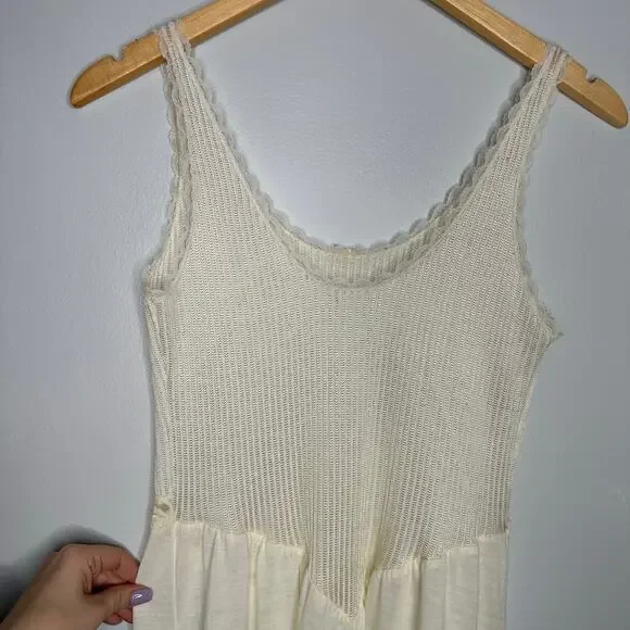 Vintage Tom Bezduda For Barade Co Off White Night Gown Union Made USA‎ Size MED